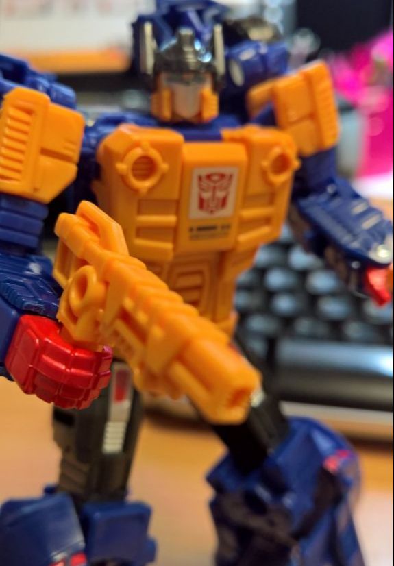 Power of the Primes - Deluxe - Autobot / Decepticon - Punch / Counterpunch - Image 5