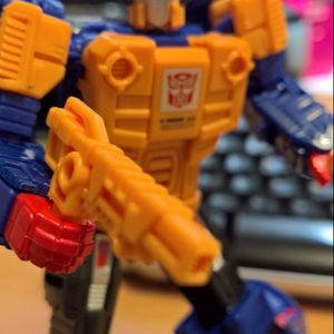 Power of the Primes - Deluxe - Autobot / Decepticon - Punch / Counterpunch