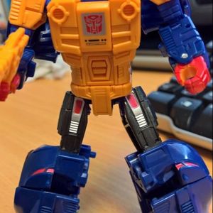 Power of the Primes - Deluxe - Autobot / Decepticon - Punch / Counterpunch