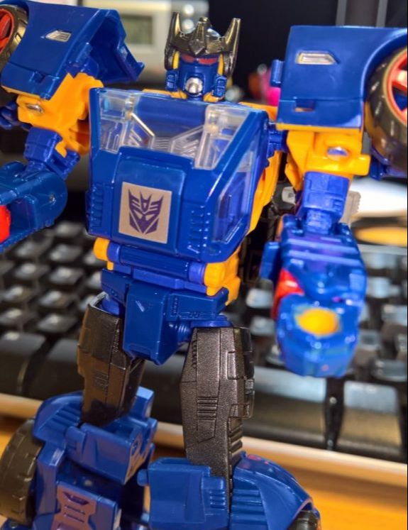 Power of the Primes - Deluxe - Autobot / Decepticon - Punch / Counterpunch - Image 9