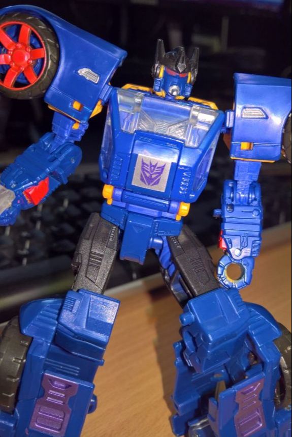 Power of the Primes - Deluxe - Autobot / Decepticon - Punch / Counterpunch - Image 10