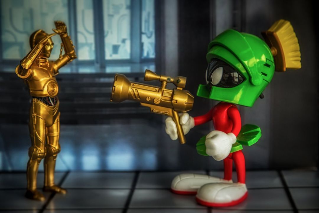 Don't move or I'll shoot you with my Illudium Q-36 explosive space modulator. - Image 1