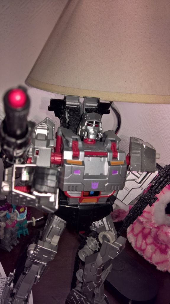 Combiner Wars - Leader - Decepticon - Megatron - Image 2