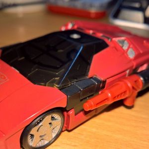 Siege - Deluxe - Autobot - Sideswipe