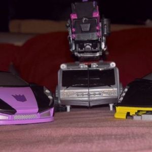 Unite Warriors - Decepticon - Megatronia