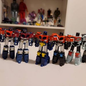 Legends of Cybertron Optimus Prime And Redecos