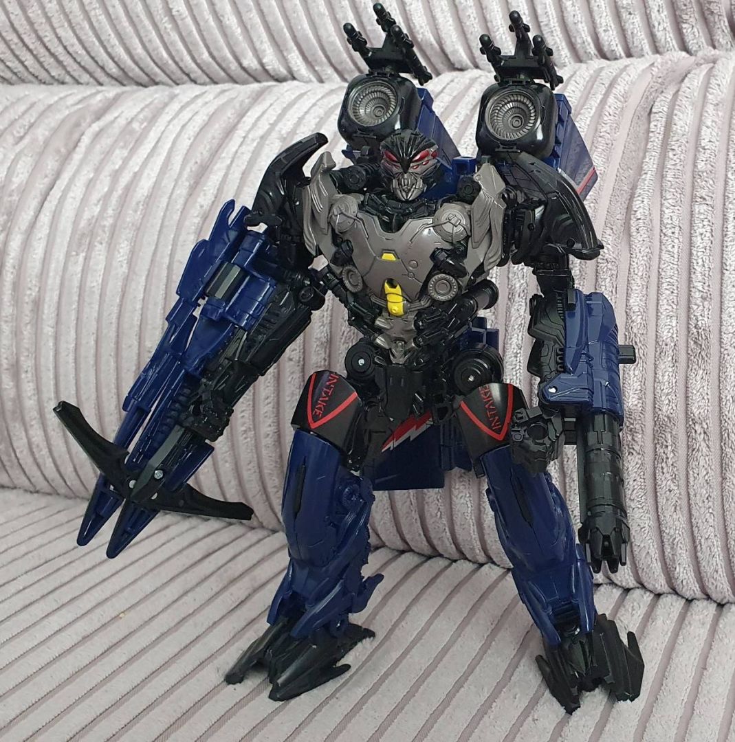 Studio Series Thundercracker - Image 1