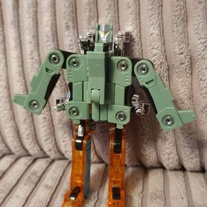 Uruaz and Dairu / Decibel