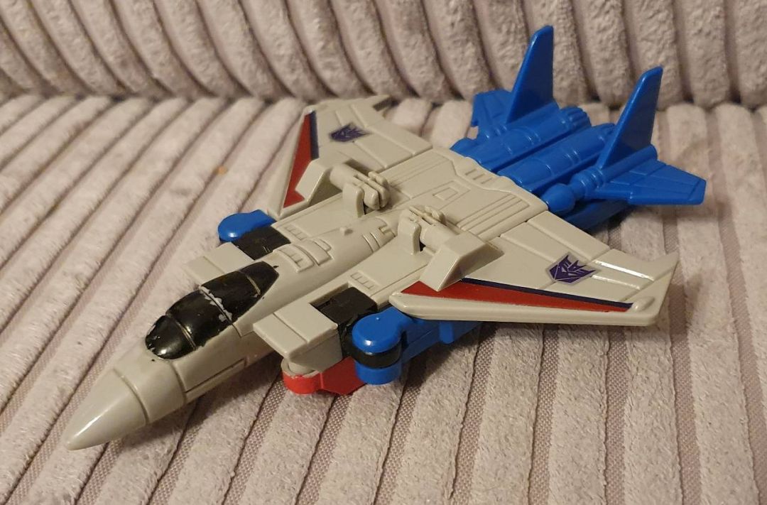 Pretender Starscream - Image 2