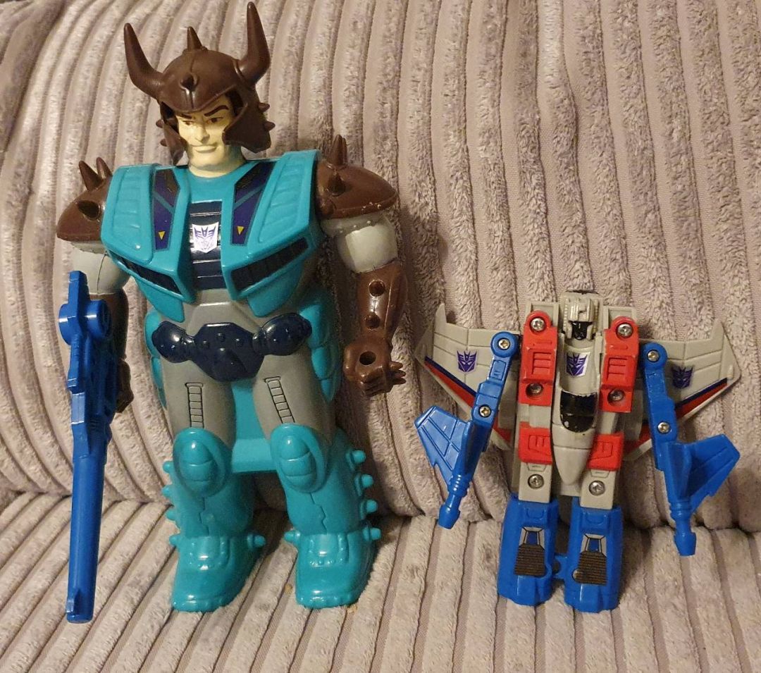 Pretender Starscream - Image 1