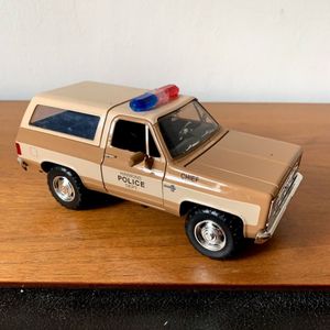 Diecast Stranger Things Hop's Truck 1:24