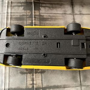 Diecast Corvette ZR1 Maisto 1:38