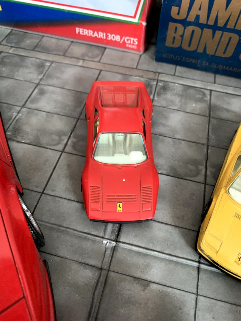 Burago Ferrari 288 GTO 1:43 - Image 2