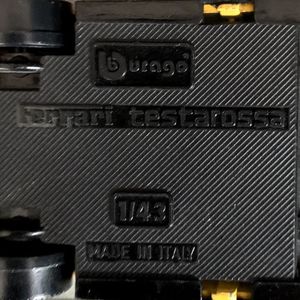 Burago Testarossa 1:43