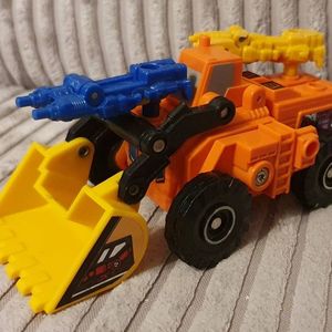 Scoop With Holepunch And Tracer