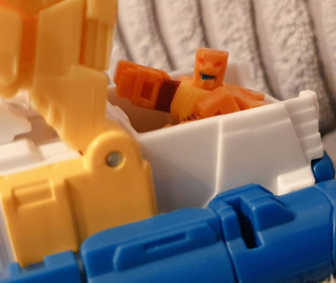 Seaspray and Lione - Image 1