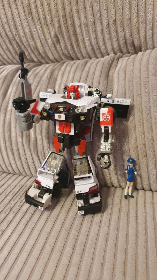 Alert with Ai Kurama - Image 1