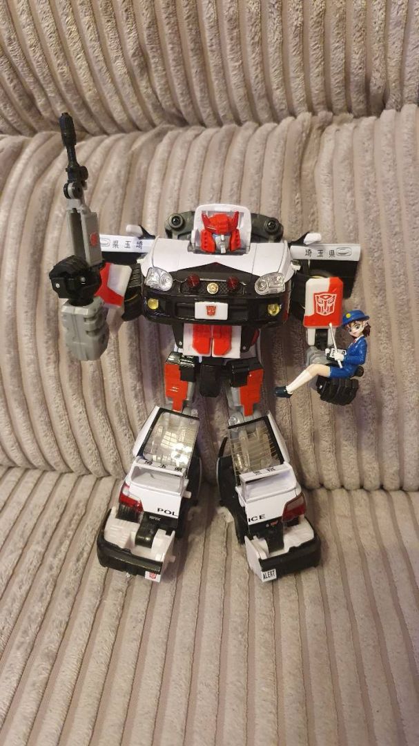 Alert with Ai Kurama - Image 2