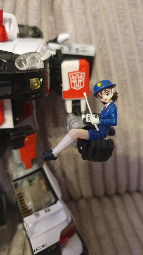 Alert with Ai Kurama - Image 3