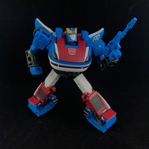 Transformers WFC Earthrise E20 Smokescreen