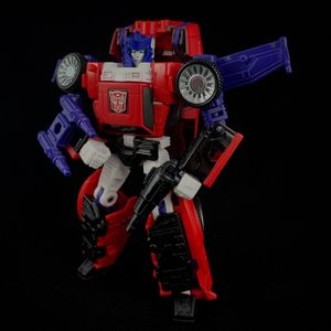Transformers WFC Kingdom K41 Roadrage.