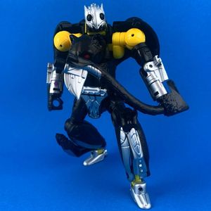 Transformers WFC Kingdom K31 Shadow Panther