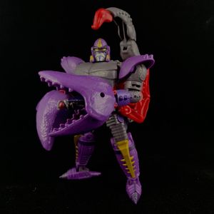 Transformers WFC Kingdom K23 Predacon Scorponok