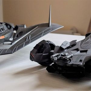 BvS Batmobile and Batwing ground