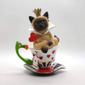 Queen Of Hearts - Bradford Exchange Wonderland Cats