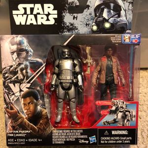 Star Wars TFA 5 3/4â€ 2-Pack Finn Vs. Captain Phasma with Hasbro StudioFX