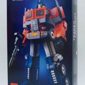 LEGO Transformers that actually transform coming in June!