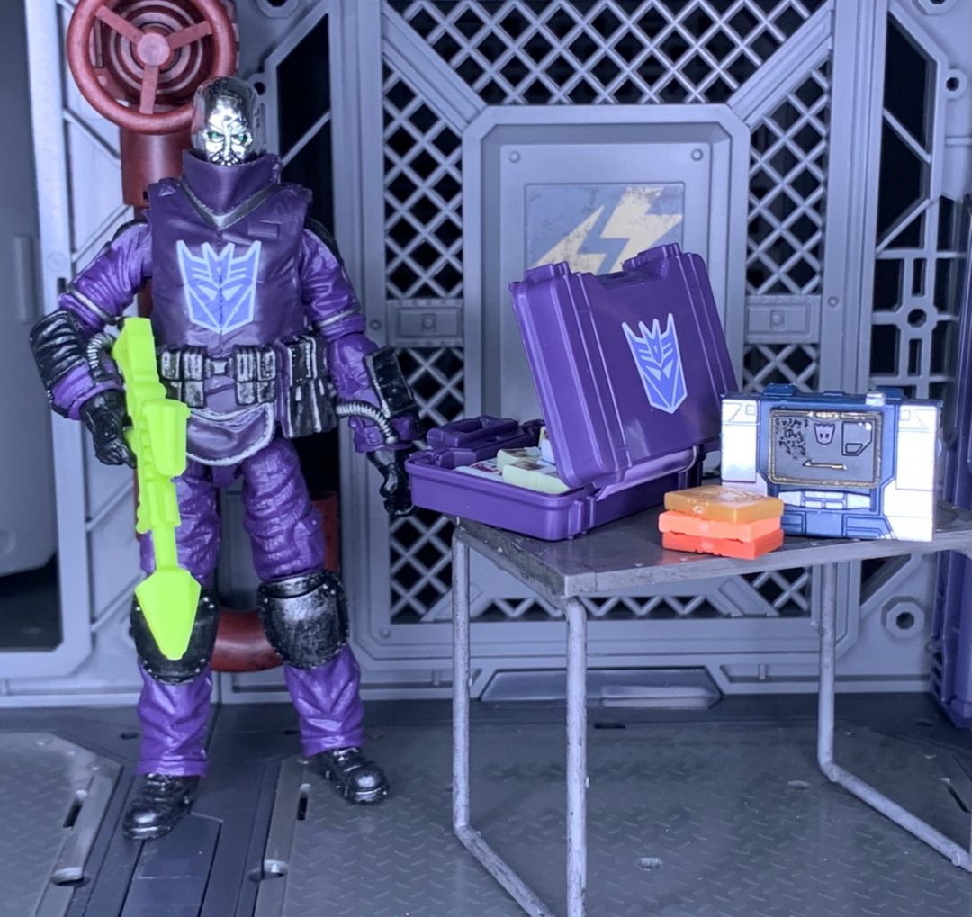 Destro - Image 1