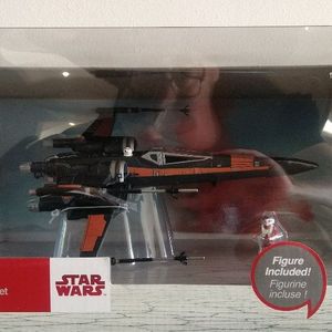 Star Wars Poe Dameron's X-Wing Fighter