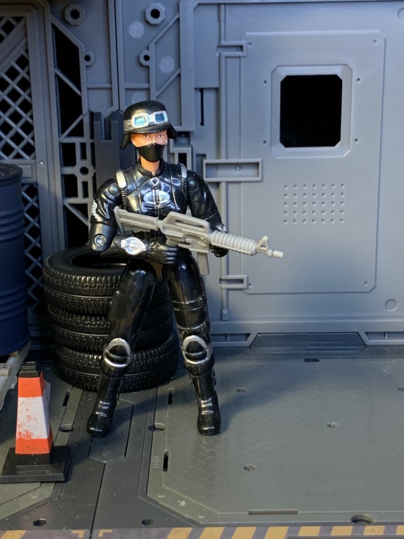 Cobra Officer (Night Stalkers Commander)  - Image 1