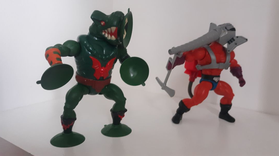 Firefighter VS Lizard 