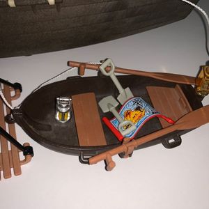 Super Deluxe Pirate Ship Set