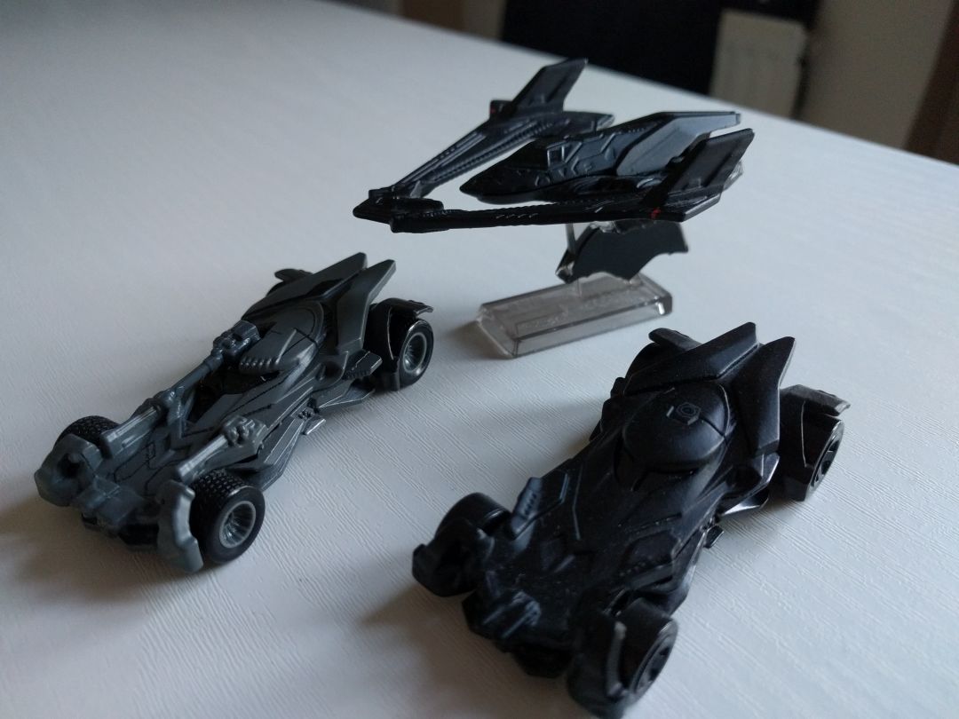 Hot wheels bat vehicles - Image 2