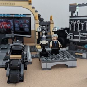 The Batman - Bat Cave Lego