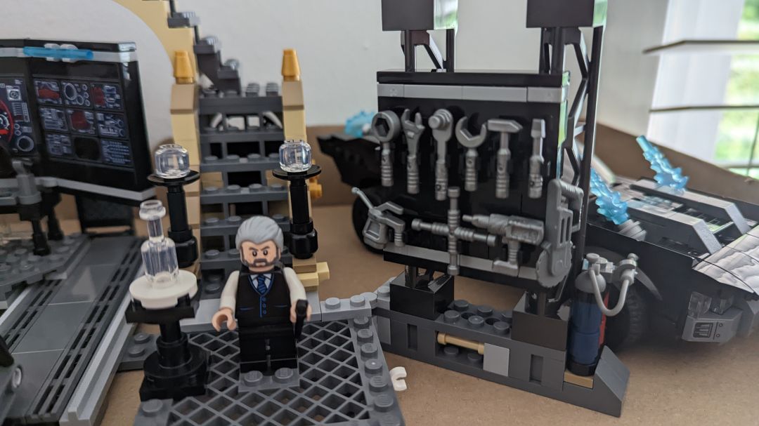 The Batman - Bat Cave Lego - Image 8