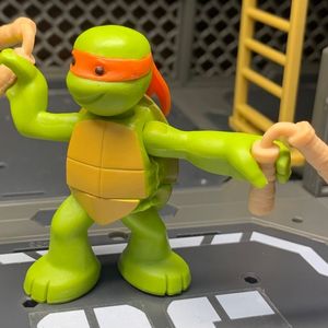 Ninjas In Training: Raphael & Michelangelo