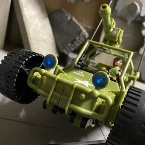 Bumblebee A.W.E. Striker