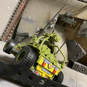 Bumblebee A.W.E. Striker