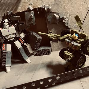 Bumblebee A.W.E. Striker