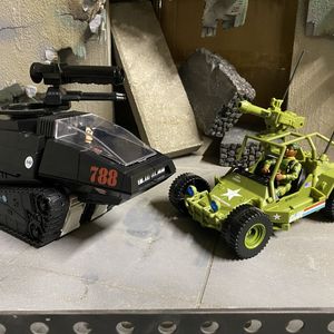 Bumblebee A.W.E. Striker