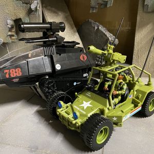 Bumblebee A.W.E. Striker