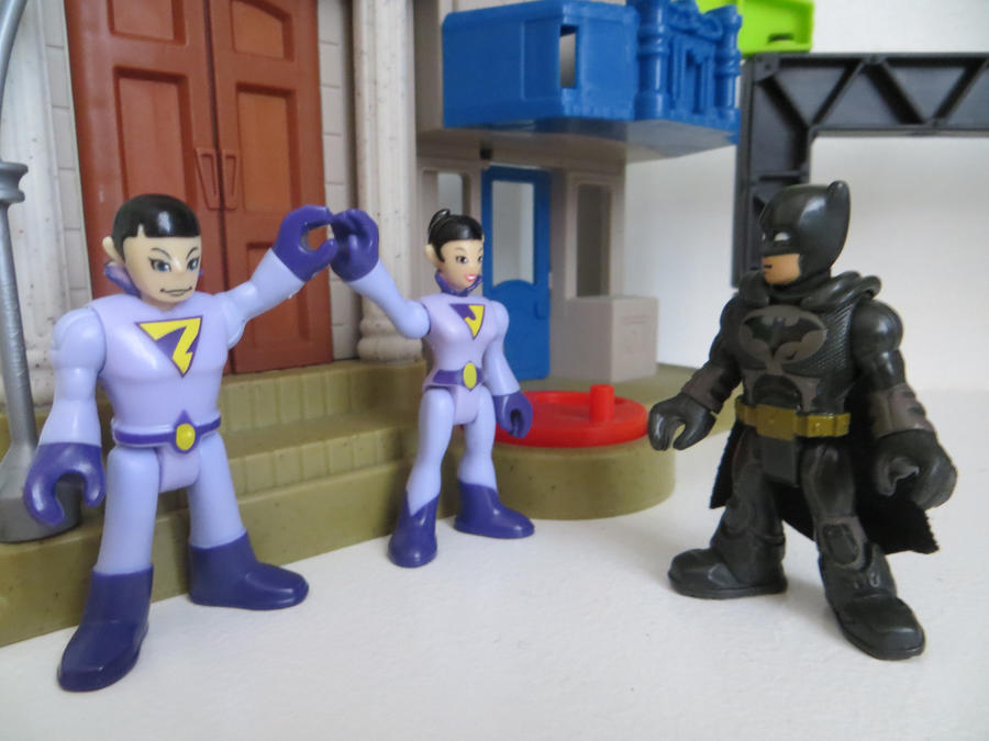 Wonder Twins - Image 1