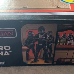 Nevarro Cantina Playset With Imperial Death Trooper (Nevarro)