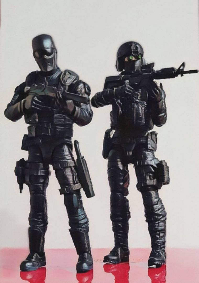 Snake Eyes & Throwdown - Image 1