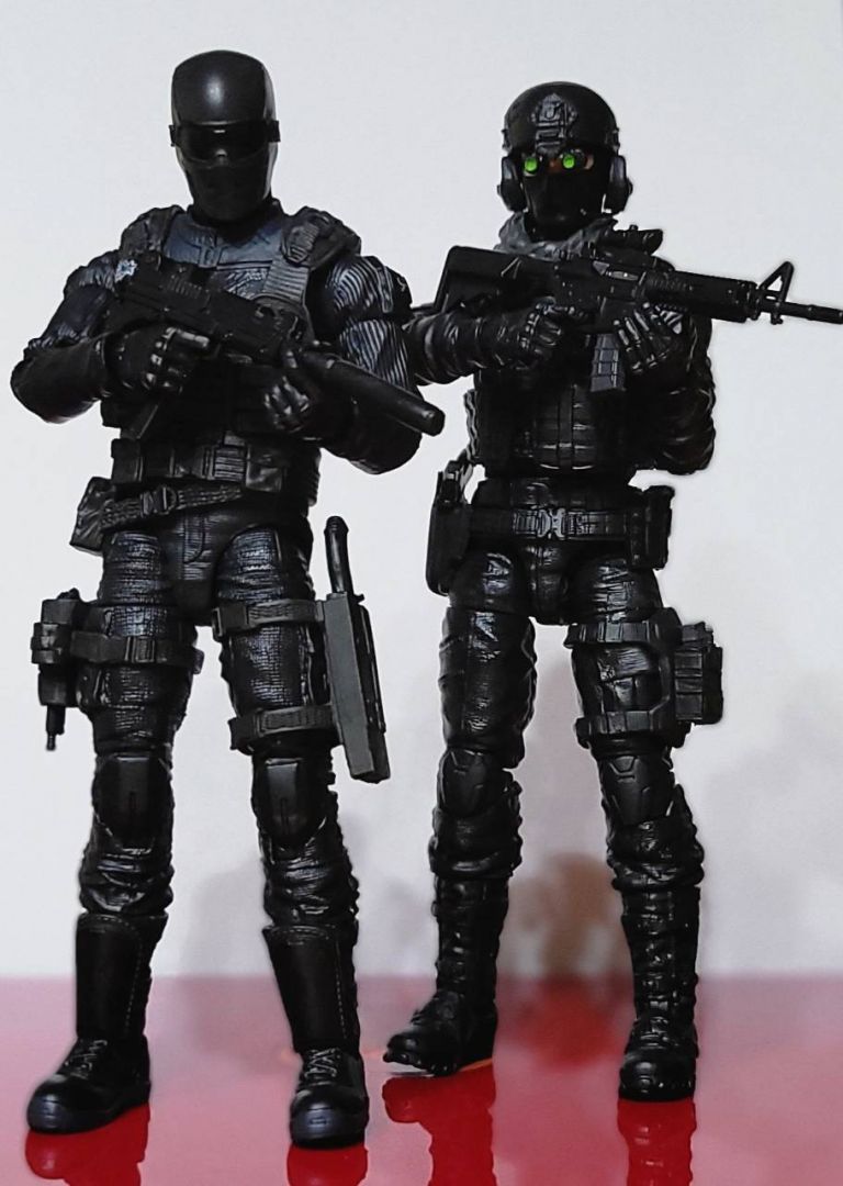 Snake Eyes & Throwdown - Image 2