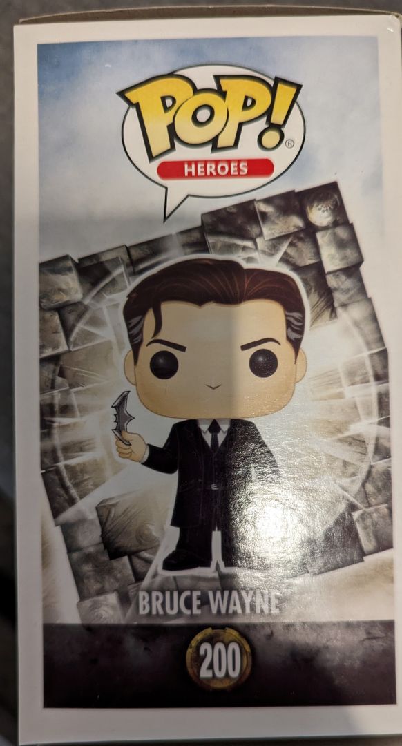 Bruce Wayne Funko - Image 3